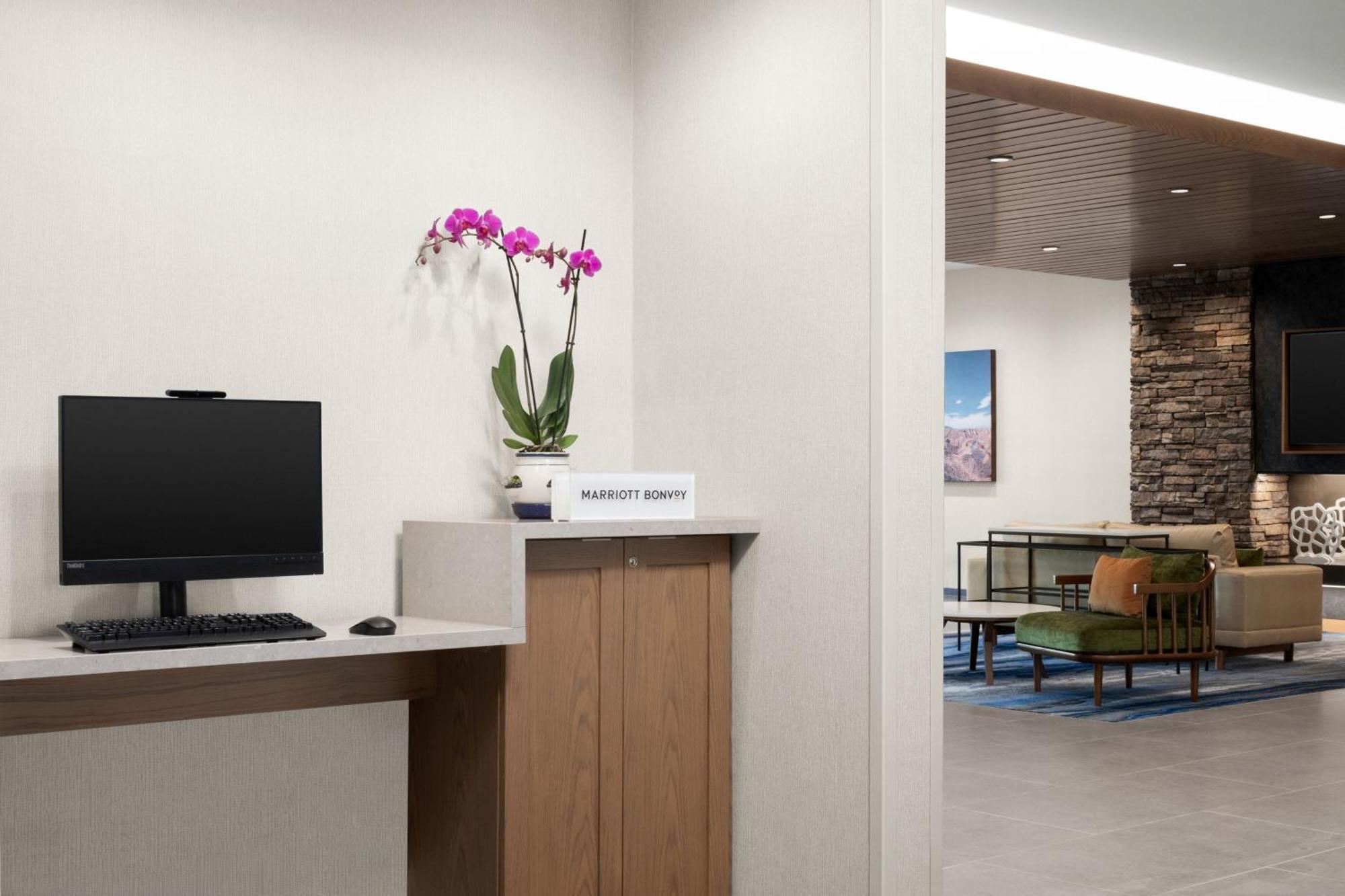 Fairfield By Marriott Inn & Suites Victorville Esterno foto